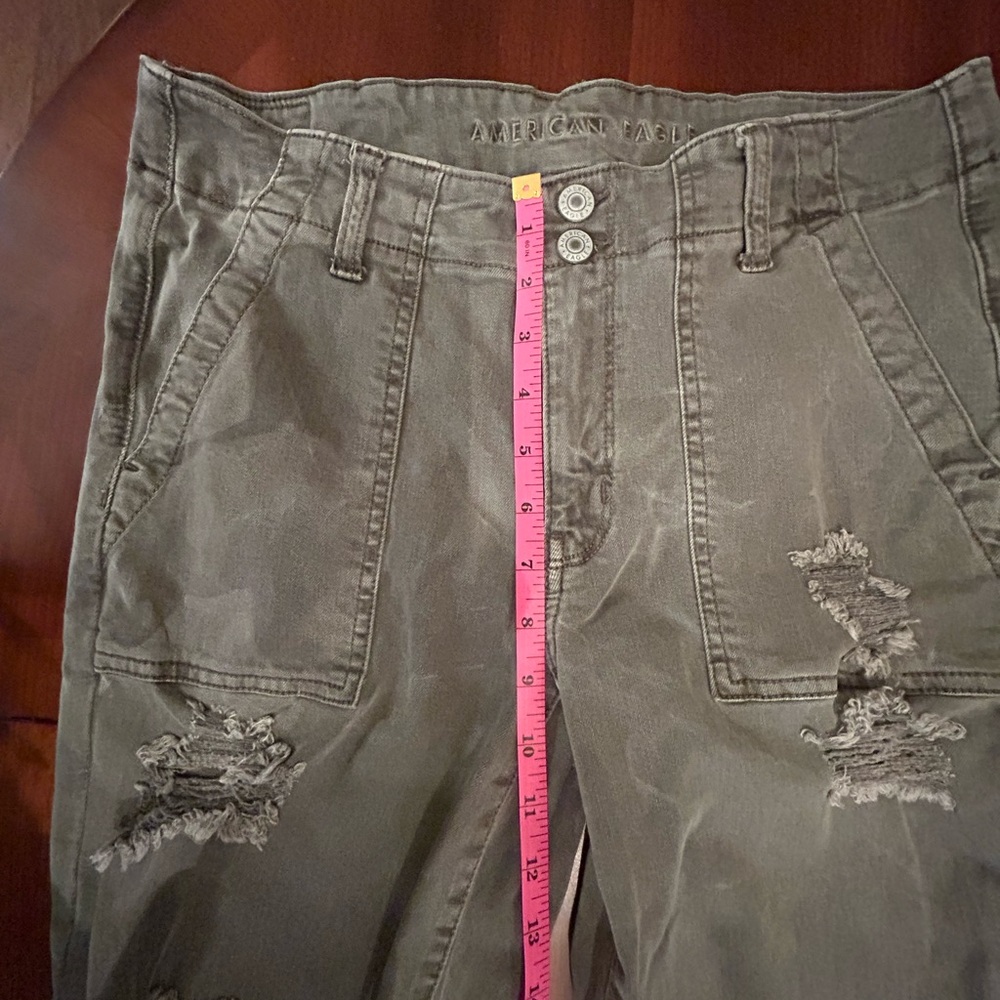 American Eagle Outfitters Olive Super Stretch distressed Jeans - Picture 2 of 7